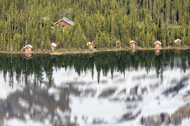 Kanada, Britisch-Kolumbien, Yoho Nationalpark, Lake O'Hara mit Hütten - FO005842