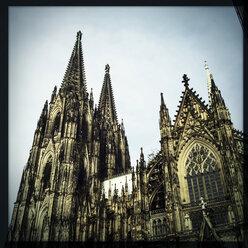 Seitenansicht des Kölner Doms, Köln, Deutschland - ZMF000154