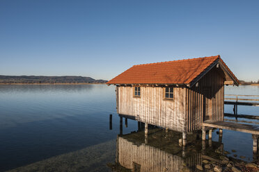 Germany, Bavaria, Upper Bavaria, View of boathouse at Lake Kochelsee - LAF000509