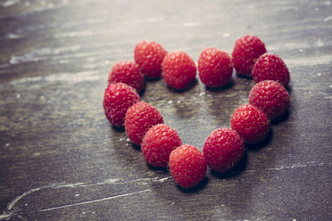 Heart formed of raspberries, studio shot - SARF000227