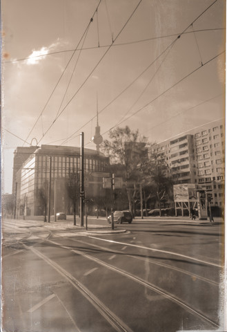 Stadtbild Berlin mit Blick auf den Fernsehturm am Alexanderplatz, Deutschland, Berlin, lizenzfreies Stockfoto