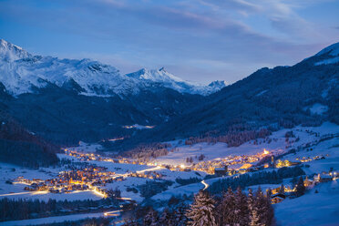 Switzerland, Graubuenden, View to Savognin - WDF002266