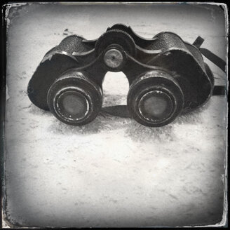 Old fashioned German binoculars with digital wet plate filter effect - JAWF000005