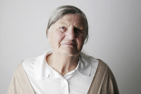 Porträt einer älteren Frau - JATF000665