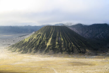 Indonesien, Java, Bromo Tengger Semeru National Park, Mount Batok - KRP000266