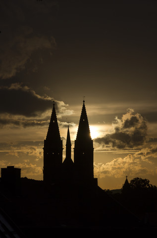 Deutschland, Thüringen, Heiligenstadt, Marienkirche bei Sonnenuntergang, lizenzfreies Stockfoto