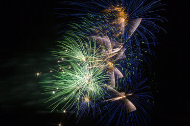 Fireworks in the night sky - EGF000010