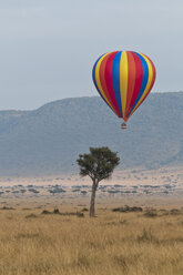 Afrika, Kenia, Maasai Mara National Reserve, Heißluftballon - CB000276