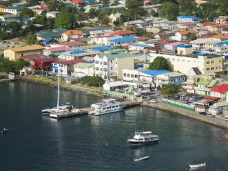 Karibik, St. Lucia, Blick auf Soufriere - AMF001821