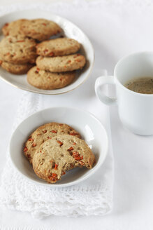 Glutenfreie Karotten-Mandel-Kekse aus Buchweizenmehl und Kaffeetasse - EVGF000369