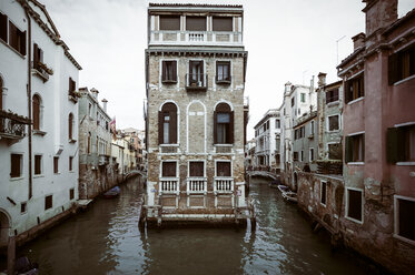Italy, Venice, Building inside canal - EJWF000289