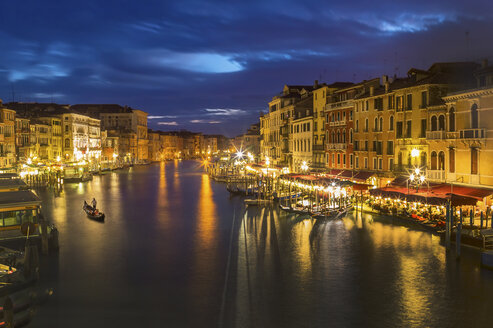 Italien, Venedig, Canale Grande bei Nacht - EJWF000245