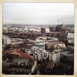 Blick von oben auf die Speicherstadt, die Hafenstadt und die Elbphilharmonie, Hamburg, Deutschland - ZMF000221