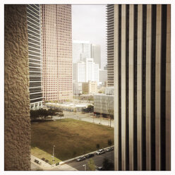 Blick vom Crowne Plaza Hotel an der Smith Street in Richtung Louisiana Street, Innenstadt von Houston, Texas, USA - ABAF001250