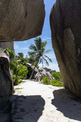 Seychellen, La Digue, Felsformationen am Point Source d'Argent - WEF000007