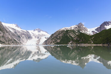 USA, Alaska, Seward, Resurrection Bay, view to glacier reflecting in water - FOF006087