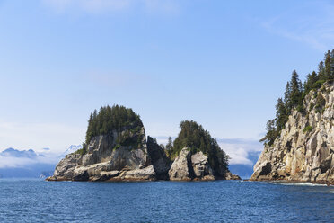 USA, Alaska, Seward, Resurrection Bay, view to rock island - FOF006069