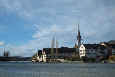 Schweiz, Stein am Rhein, Altstadt am Rhein - ELF000872