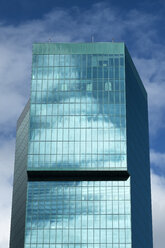 Switzerland, Canton Zurich, Zurich, view to facade of Prime Tower with reflecting clouds - EL000887