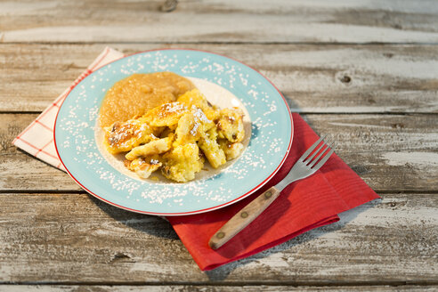 Kaiserschmarrn-Pfannenkuchen mit Apfelmus - MAEF007920