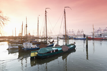 Germany, Hamburg, Altona, Museum harbour Oevelgoenne at ferry dock Neumuehlen in the morning - MSF003402