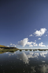 Südamerika, Peru, Puno, Titicacasee, Wasserspiegelung - KRP000347