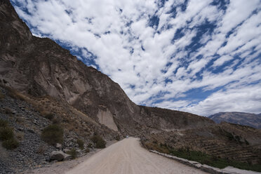 Südamerika, Peru, Colca Canyon, Chivay, Cruz del Condor, Straße - PA000464