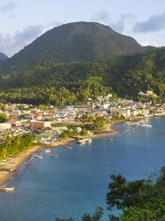 Karibik, St. Lucia, Blick auf Soufriere - AMF001883