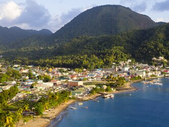 Karibik, St. Lucia, Blick auf Soufriere - AMF001884