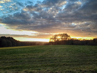 Sonnenuntergang, Ruppichteroth, Bergisches Land, Rhein-Sieg-Kreis, Nordrhein-Westfalen, Deutschland - ONF000399