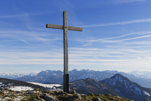 Deutschland, Bayern, Chiemgau, Hochries-Gipfelkreuz - SIEF005121