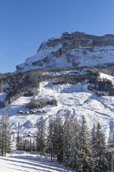 Italy, Dolomites, Alto Adige, Kreuzkofel, winter sport region Alta Badia, La Villa - MABF000213