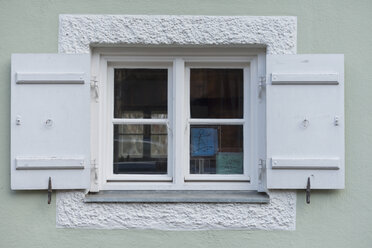 Window with shutters - HLF000422