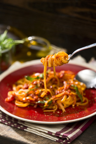 Tagliolini alla Arrabiata, lizenzfreies Stockfoto