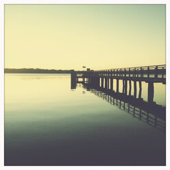 Overlooking the Alps, Lake Starnberg near Ambach, Bavaria, Germany - GSF000762