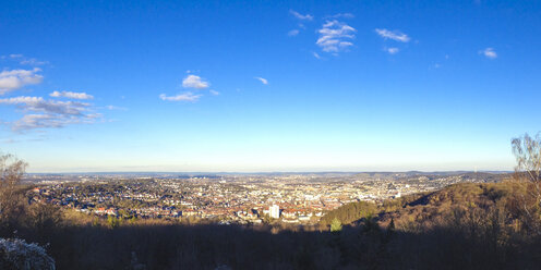 Deutschland, Baden-Württemberg, Stuttgart, Blick vom Birkenkopf, Panoramablick, Stadtbild - WDF002371