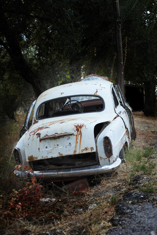 Griechenland, Korfu, Altes verrostetes Auto, lizenzfreies Stockfoto