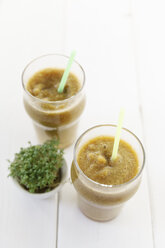 Birnen-Zichorie-Smoothie und Kresse im Glas - EVGF000482