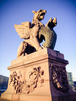 Dragon statue, Moltke Bridge, Berlin, Germany - FBF000265