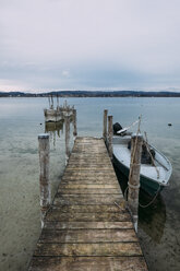 Deutschland, Baden-Württemberg, Bodensee, Iznang, Steg - ELF000906