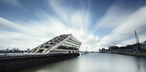 Germany, Hamburg, view to office building at harbour - HC000030