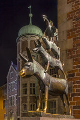Deutschland, Bremen, Skulptur der Bremer Stadtmusikanten - NKF000064