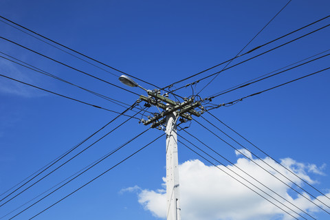 Neuseeland, Auckland, Stromversorgungsleitungen, Elektrizität, lizenzfreies Stockfoto