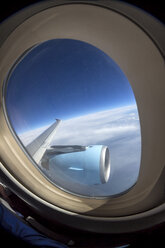Blick aus dem Flugzeugfenster - EJWF000392