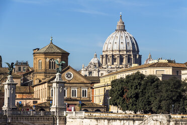 Italy, Rome, St. Peter's Basilica seen from Ponte Sant'Angelo - EJWF000357