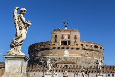 Italien, Rom, Engelsburg mit Engelsburg (Ponte Sant'Angelo) - EJWF000359