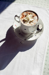 Hot chocolate in old-fashioned cup - BR000140