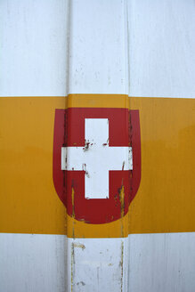 Wappen der Schweiz auf einem Container - AXF000659