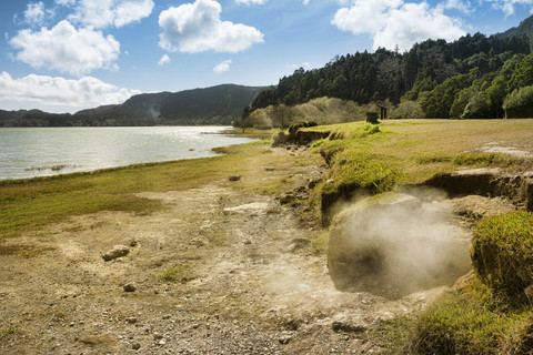 Portugal, Azoren, Sao Miguel, Caldeiras bei Lagoa das Furna, lizenzfreies Stockfoto