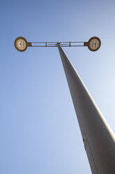 Street lamp in front of blue sky, view from below - WIF000501